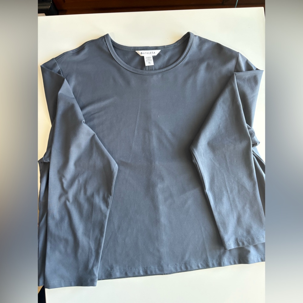 Athleta womens Long Sleeve Blue gray Tee EUC